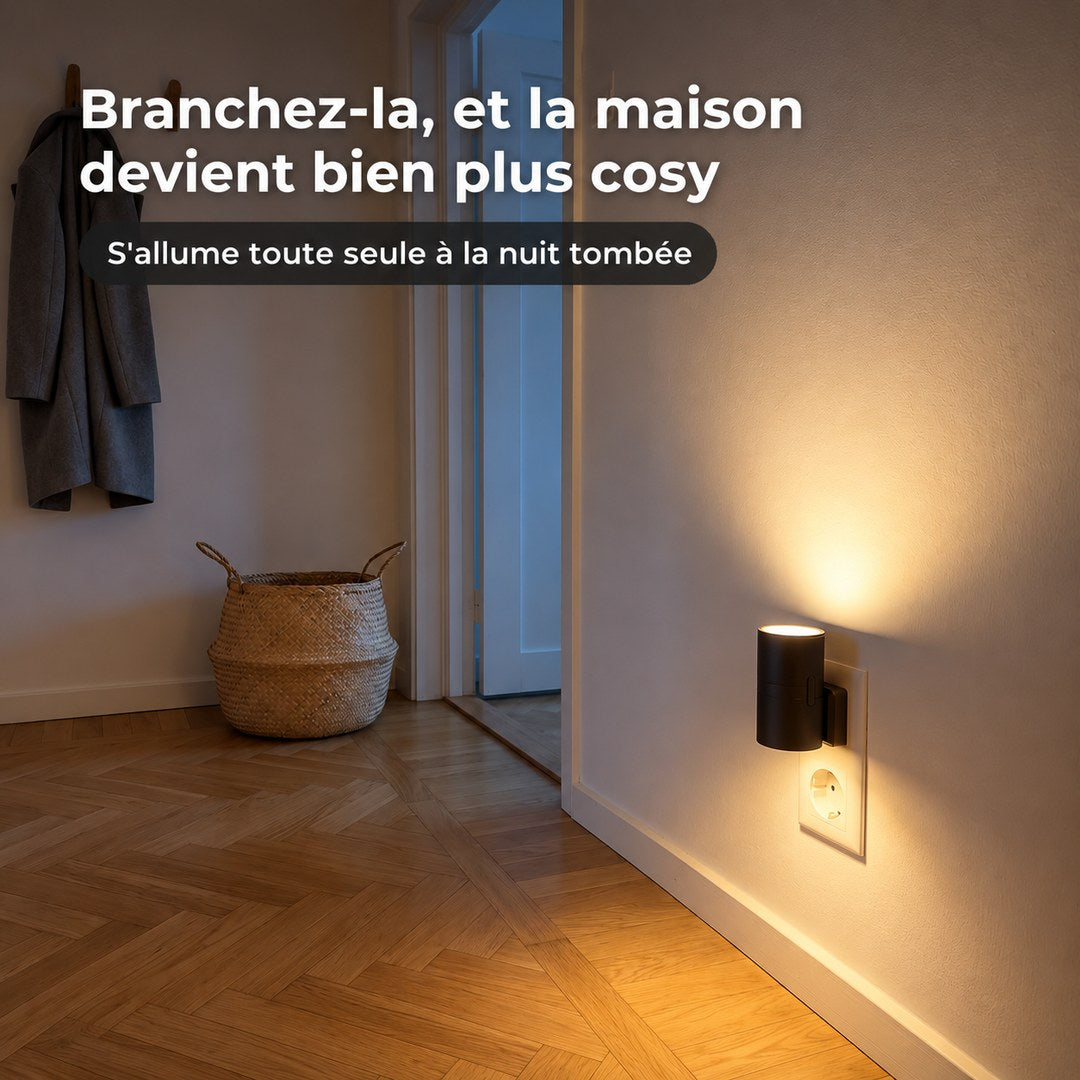 Lueur allumée dans un couloir le soir