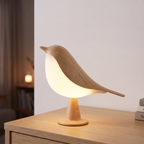 Lampe Oiseau bois clair allumée