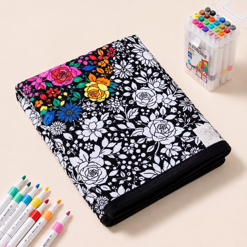 Coloriz motif Fleurs, pliée avec ses feutres